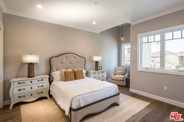 $22,000 | 530 Arbramar Avenue, Pacific Palisades, CA 90272