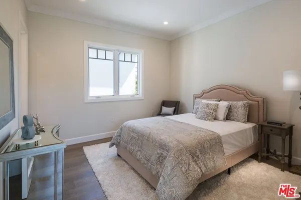 $22,000 | 530 Arbramar Avenue, Pacific Palisades, CA 90272