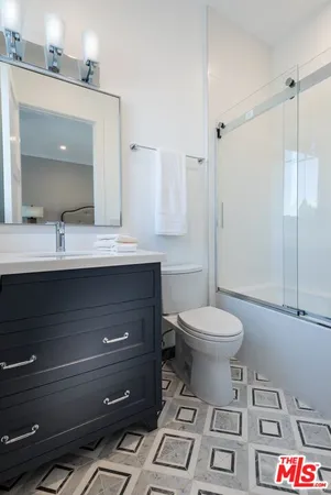$22,000 | 530 Arbramar Avenue, Pacific Palisades, CA 90272