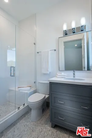 $22,000 | 530 Arbramar Avenue, Pacific Palisades, CA 90272