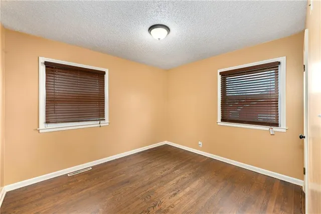 $185,000 | 12701 East Bowen Street, Independence, MO 64055