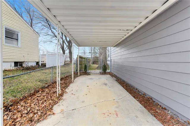 $185,000 | 12701 East Bowen Street, Independence, MO 64055
