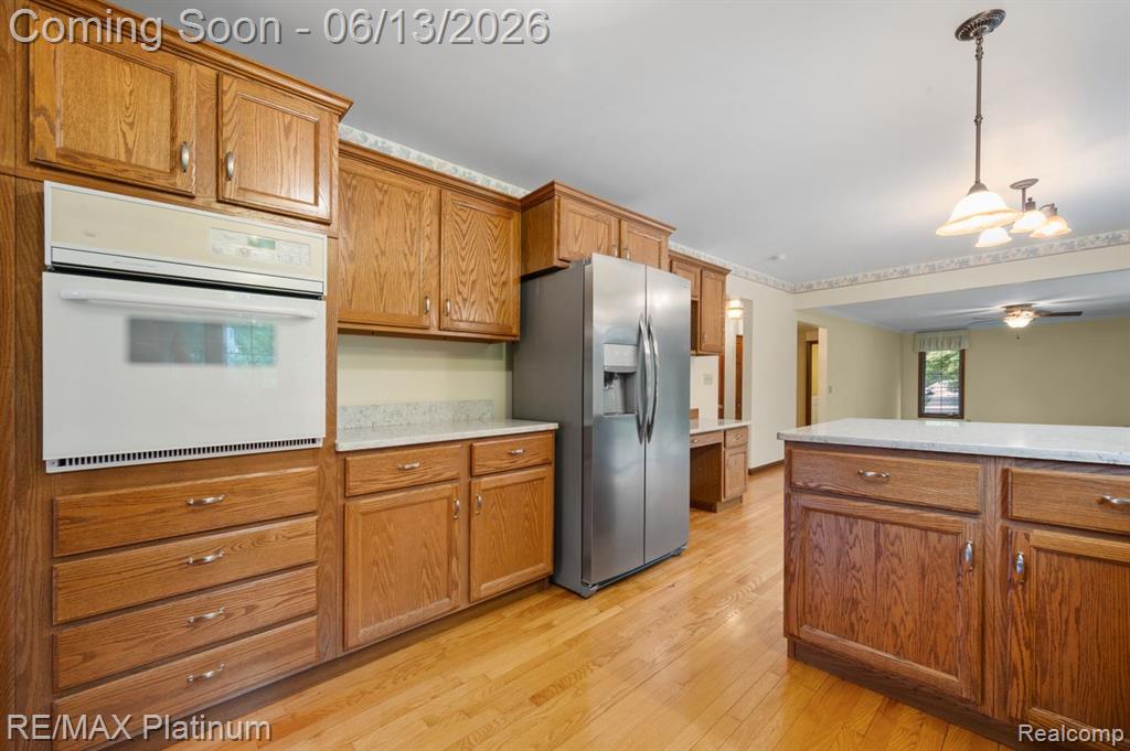 12902 Autumn Ridge Court Milford, MI 48380 - Photo 18 of 73