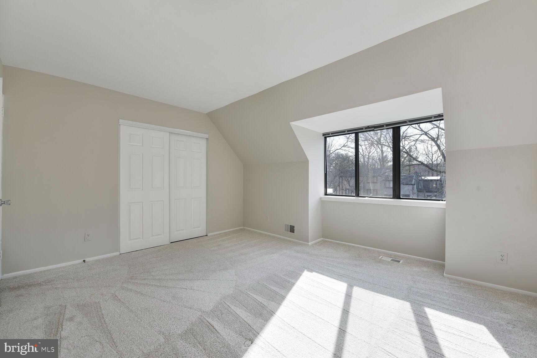 1526 Scandia Circle Reston, VA 20190 - Photo 11 of 22 a view of an empty room with a window