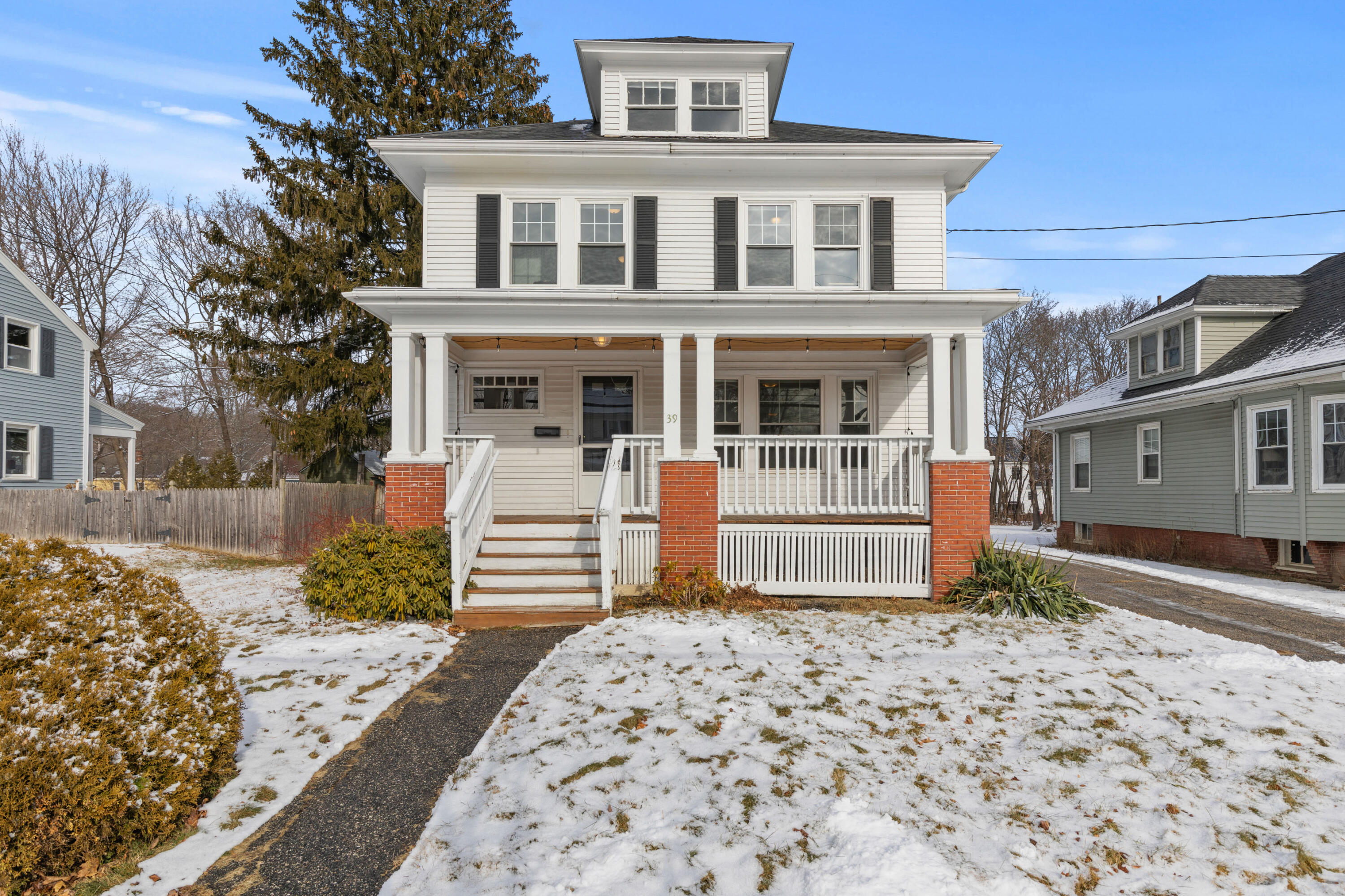39 Read Street Portland, ME 04103 - Photo 2 of 48 39ReadStreetPortland