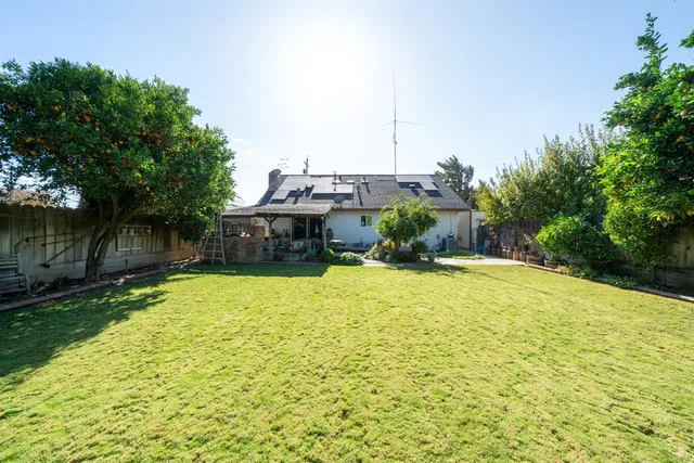 $699,999 | 20058 Cardoza Road, Los Banos, CA 93635