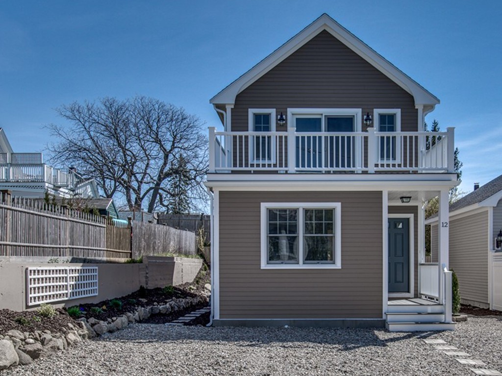 12 Rackliffe Street Gloucester, MA 01930 - Photo 1 of 17 Gallery Image 1