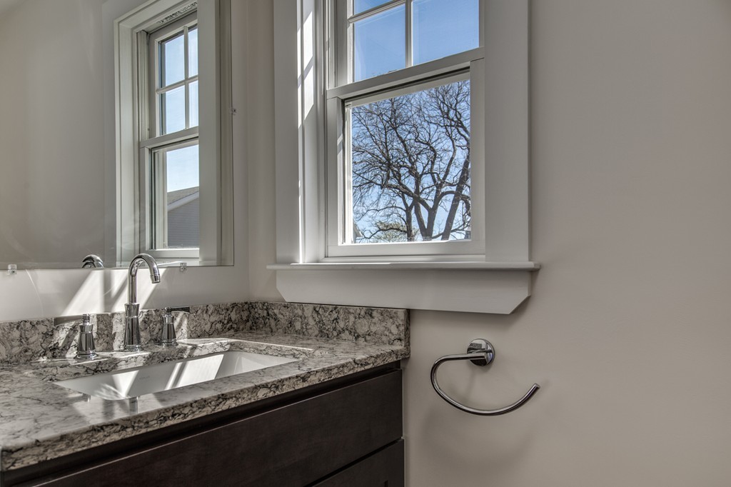 12 Rackliffe Street Gloucester, MA 01930 - Photo 11 of 17 Gallery Image 11