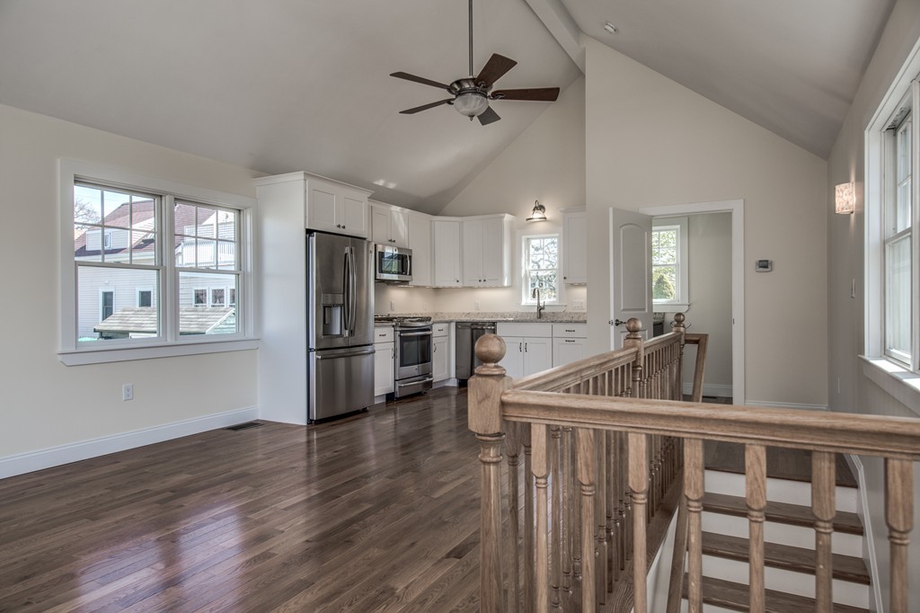 12 Rackliffe Street Gloucester, MA 01930 - Photo 4 of 17 Gallery Image 4