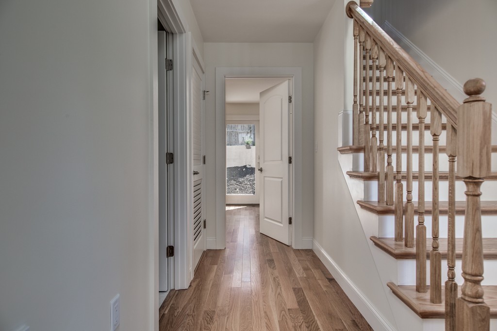 12 Rackliffe Street Gloucester, MA 01930 - Photo 5 of 17 Gallery Image 5