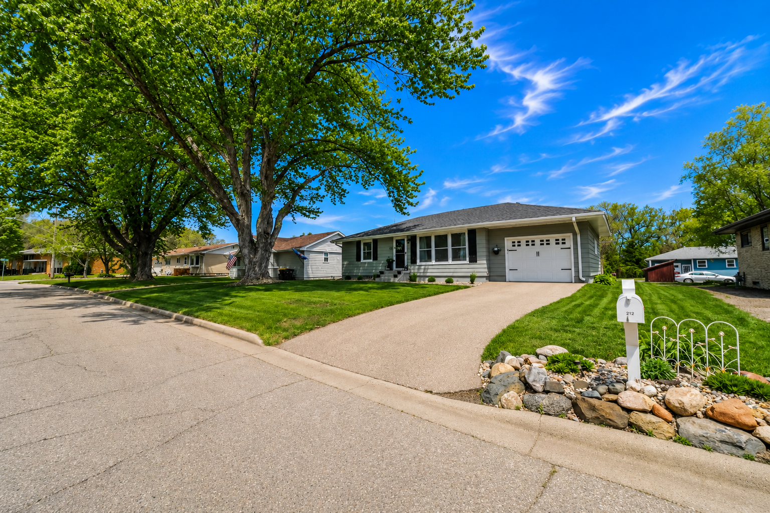 212 Sunset Drive Jordan, MN 55352 - Photo 2 of 38