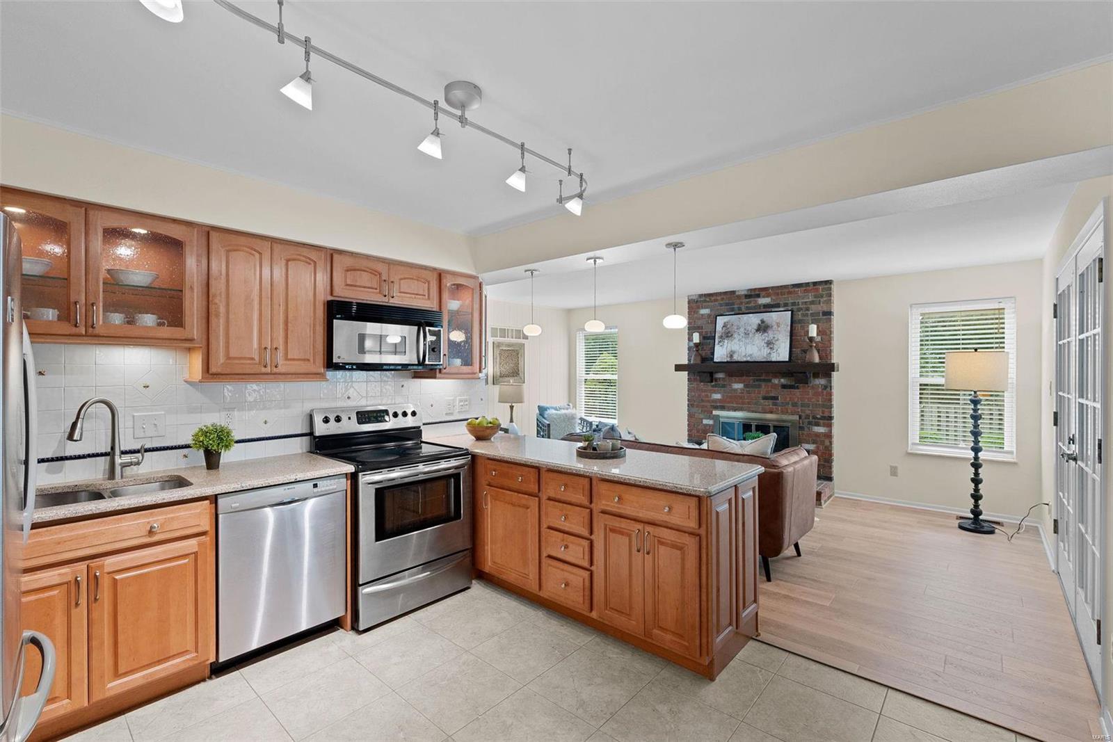 716 Reinke Road Ballwin, MO 63021 - Photo 12 of 40