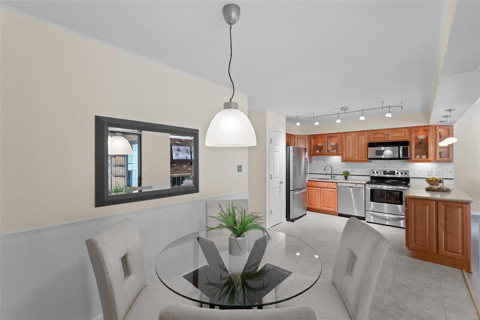 716 Reinke Road Ballwin, MO 63021 - Photo 15 of 40