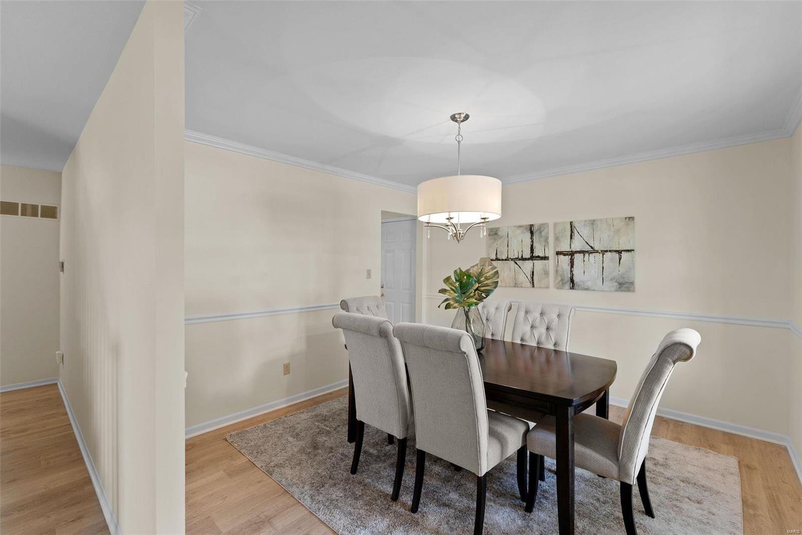 716 Reinke Road Ballwin, MO 63021 - Photo 8 of 40