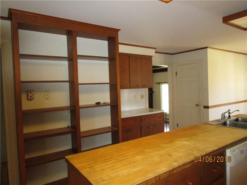 19 Adams Point Road Barrington, RI 02806 - Photo 5 of 32