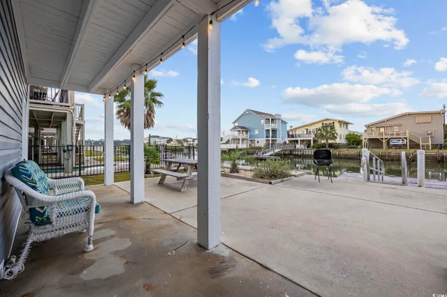 $2,300 | 306 49th Avenue North, North Myrtle Beach, SC 29582