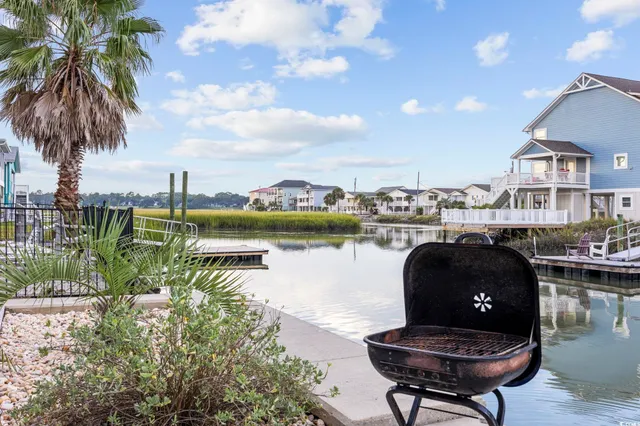 $2,300 | 306 49th Avenue North, North Myrtle Beach, SC 29582