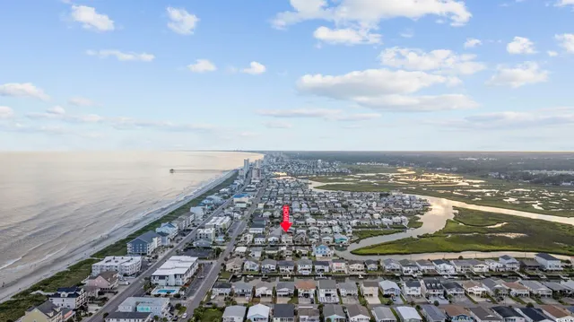 $2,300 | 306 49th Avenue North, North Myrtle Beach, SC 29582