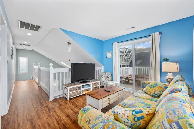 $2,300 | 306 49th Avenue North, North Myrtle Beach, SC 29582