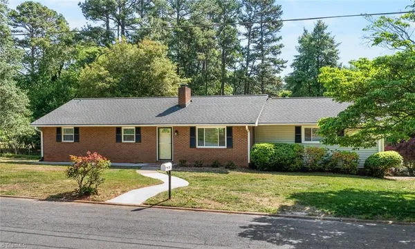 $350,000 | 26 Eastside Drive, Lexington, NC 27292