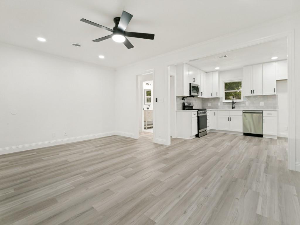 429 Harmon Road Hurst, TX 76053 - Photo 4 of 17