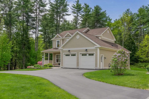 $960,000 | 4 Tacoma Lane, Cumberland Center, ME 04021