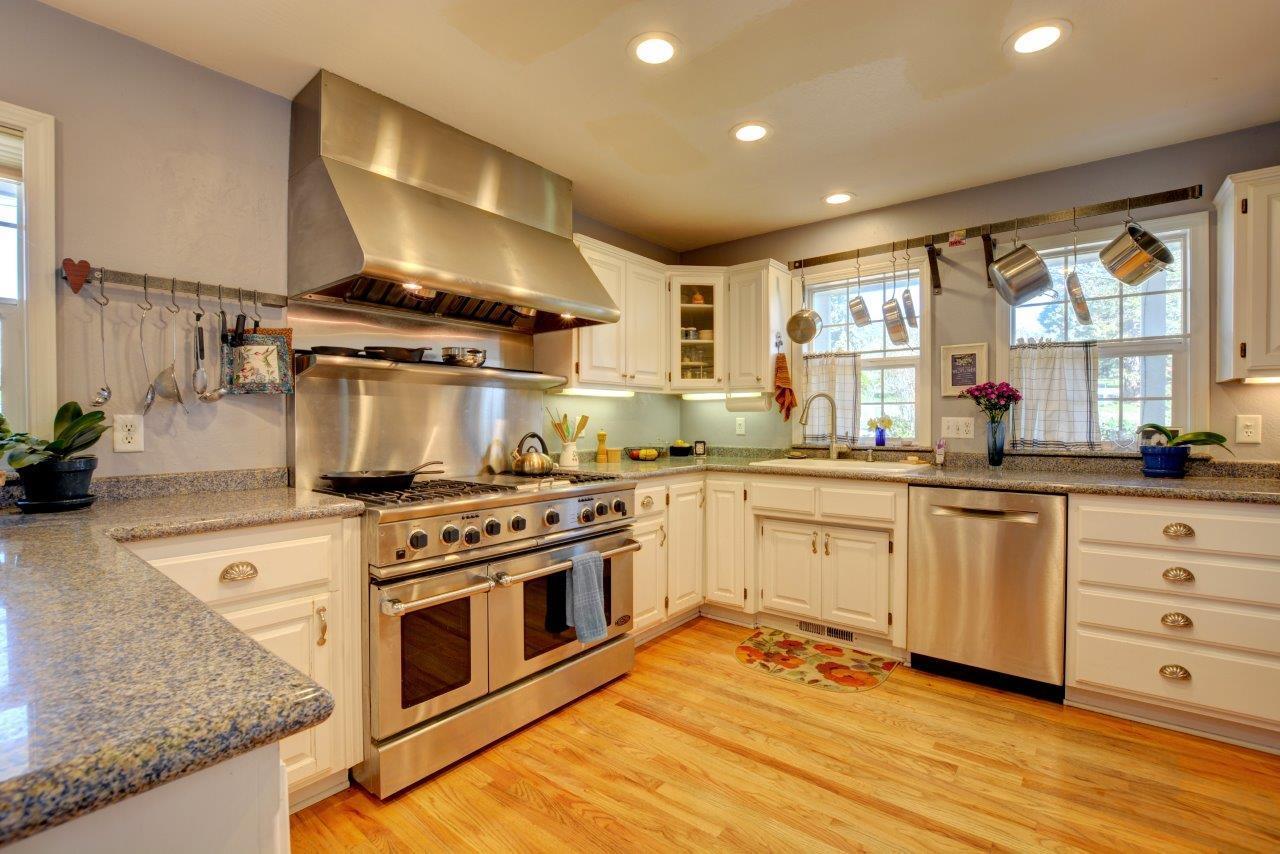 1881 Knowles Road Medford, OR 97501 - Photo 22 of 43 Dream Chefs Kitchen