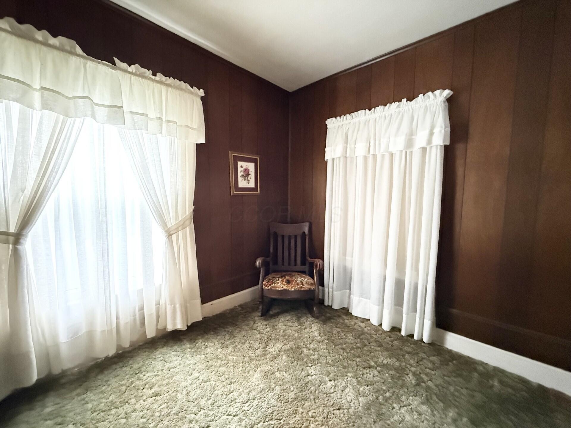 503 Blacksnake Road Utica, OH 43080 - Photo 8 of 23 Front Den