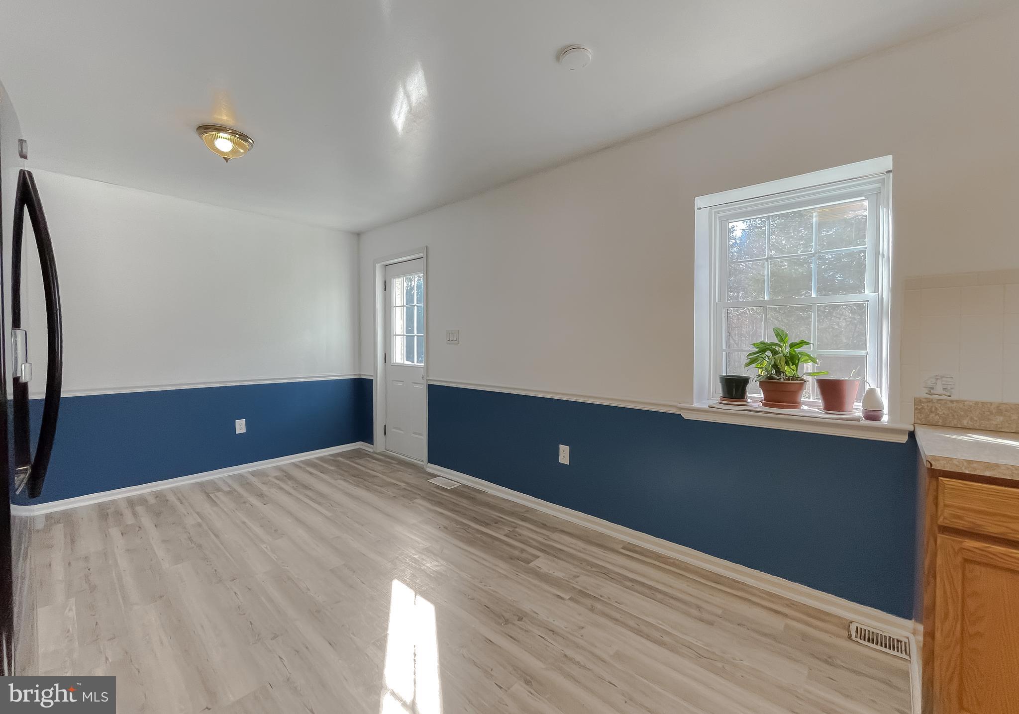 28845 Point Lookout Road Leonardtown, MD 20650 - Photo 8 of 20 Kitchen