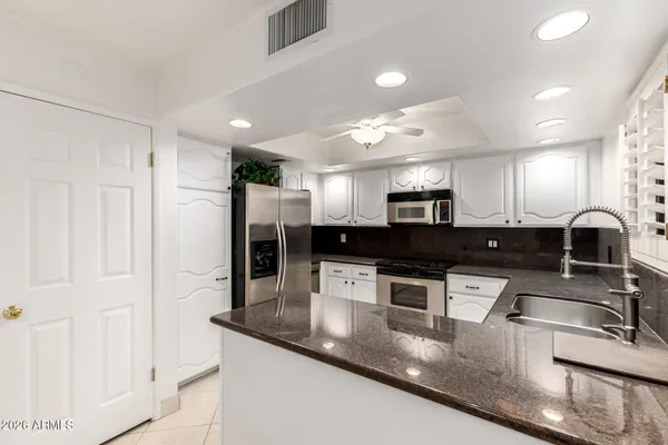 $264,900 | 12212 North Paradise Village Parkway West, Unit 134, Phoenix, AZ 85032