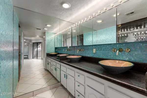 $264,900 | 12212 North Paradise Village Parkway West, Unit 134, Phoenix, AZ 85032