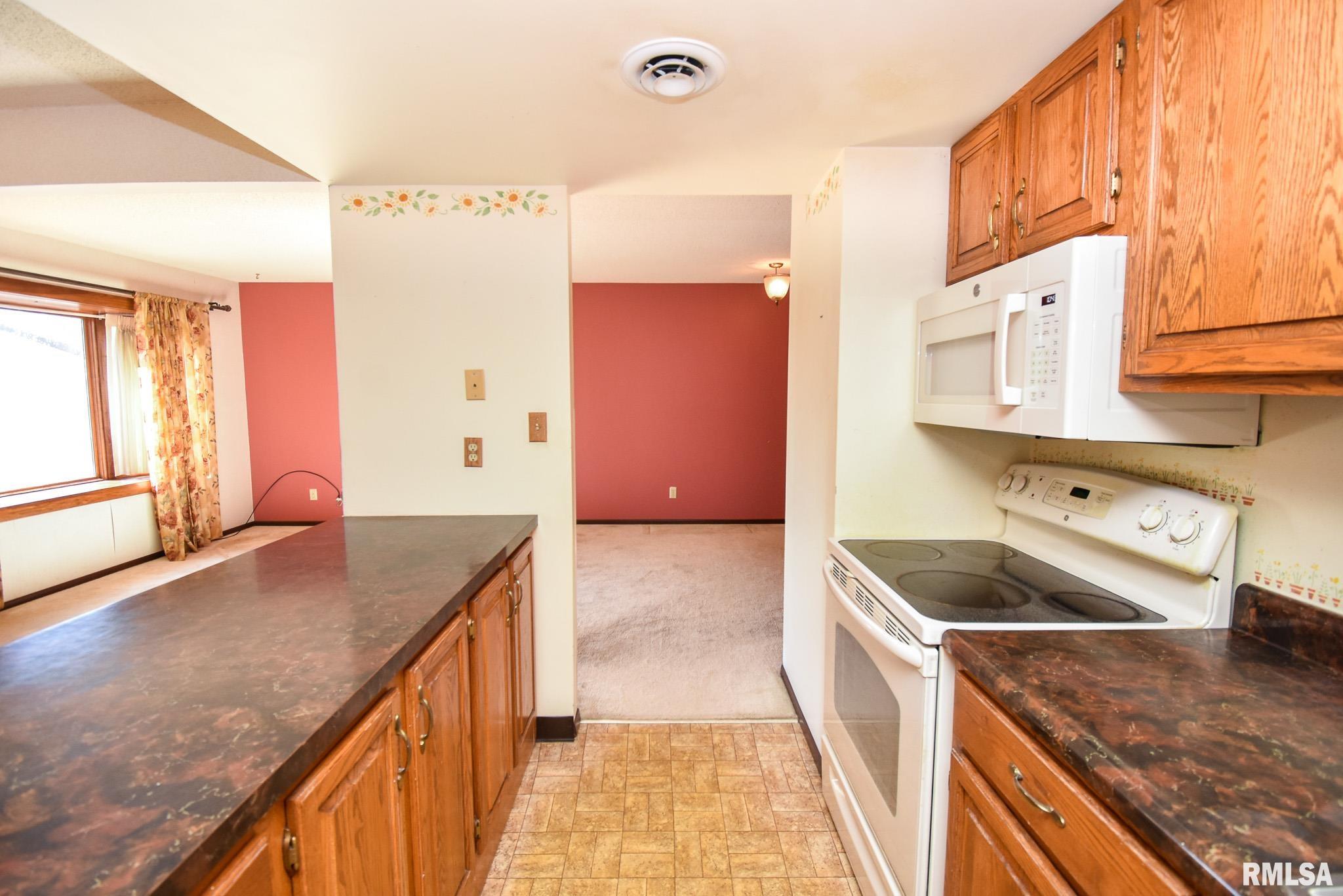 6558 North Allen Road, Unit 84 Peoria, IL 61614 - Photo 10 of 28