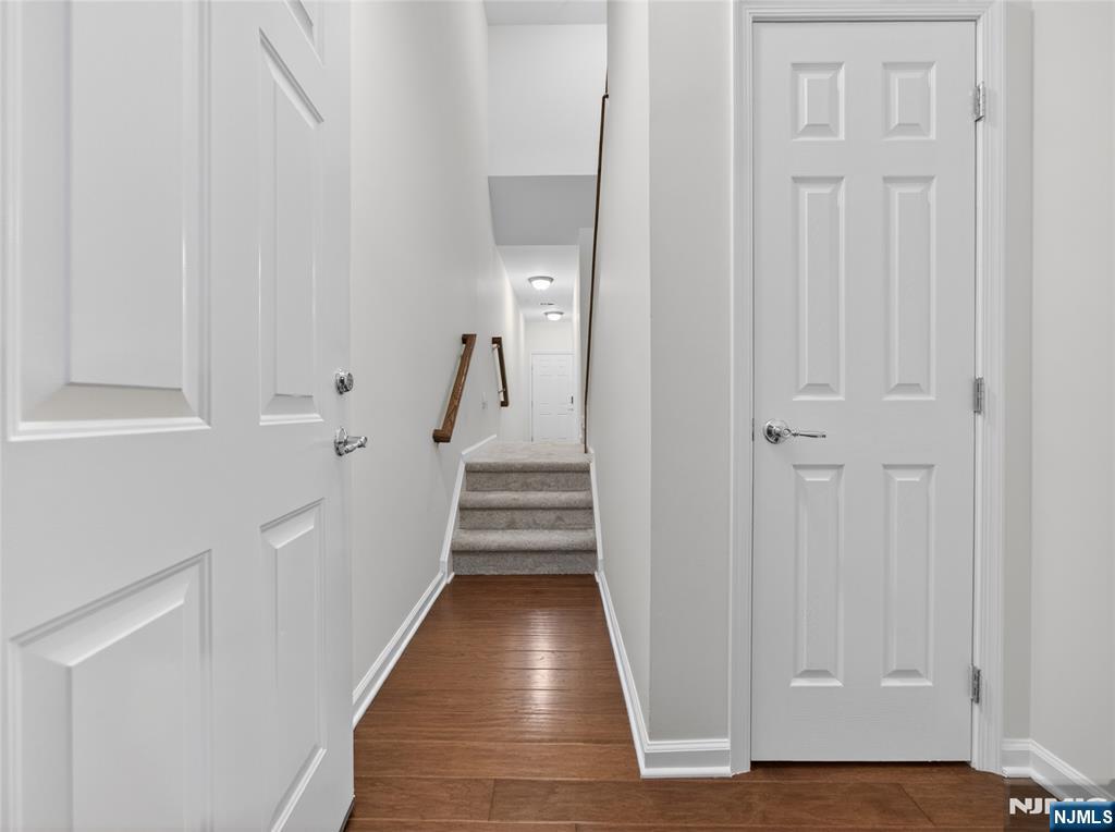 8 Veterans Drive Wood-Ridge, NJ 07075 - Photo 6 of 47