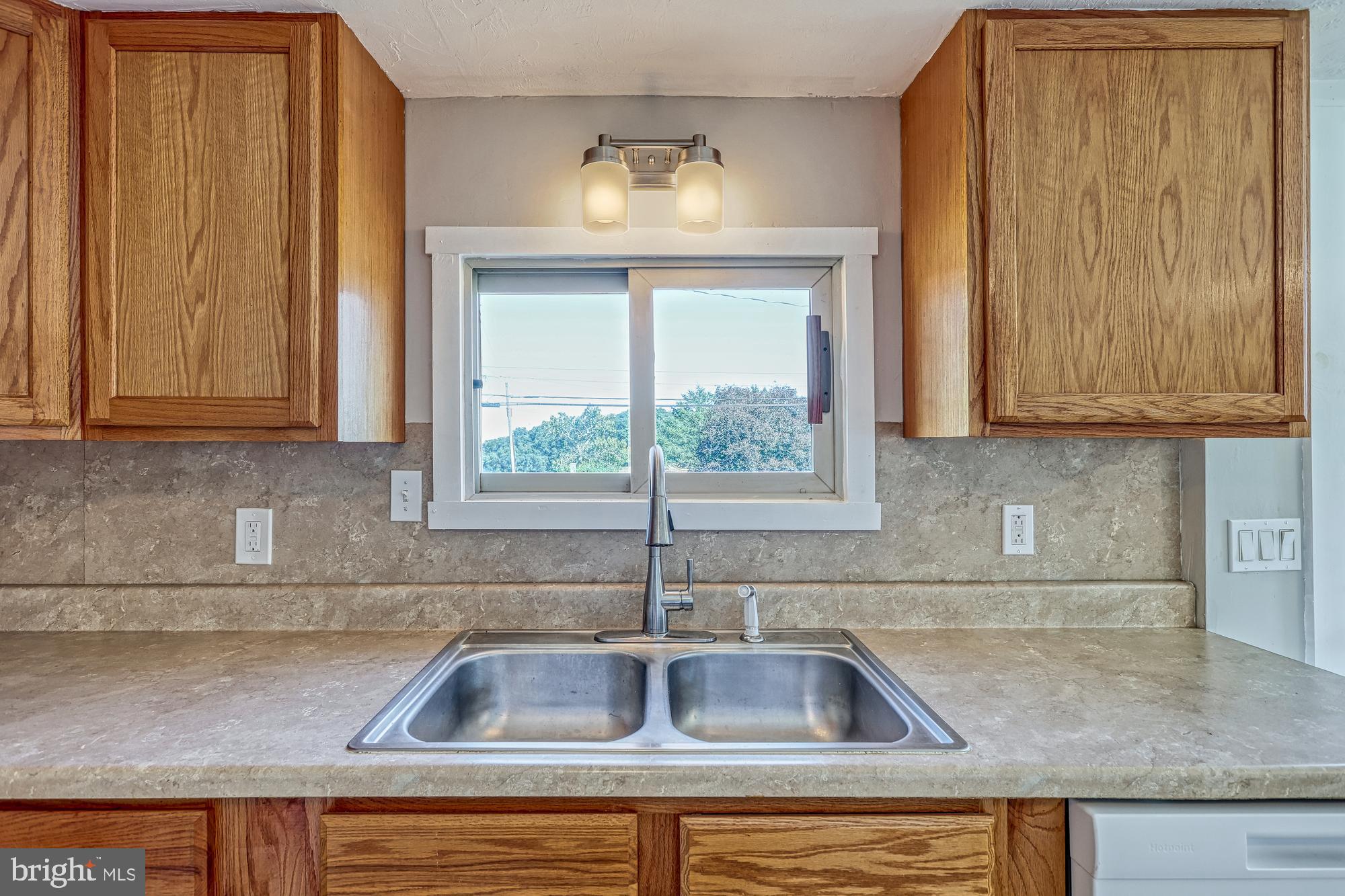 11708 Winterstown Road Red Lion, PA 17356 - Photo 18 of 32 Gallery Image 18