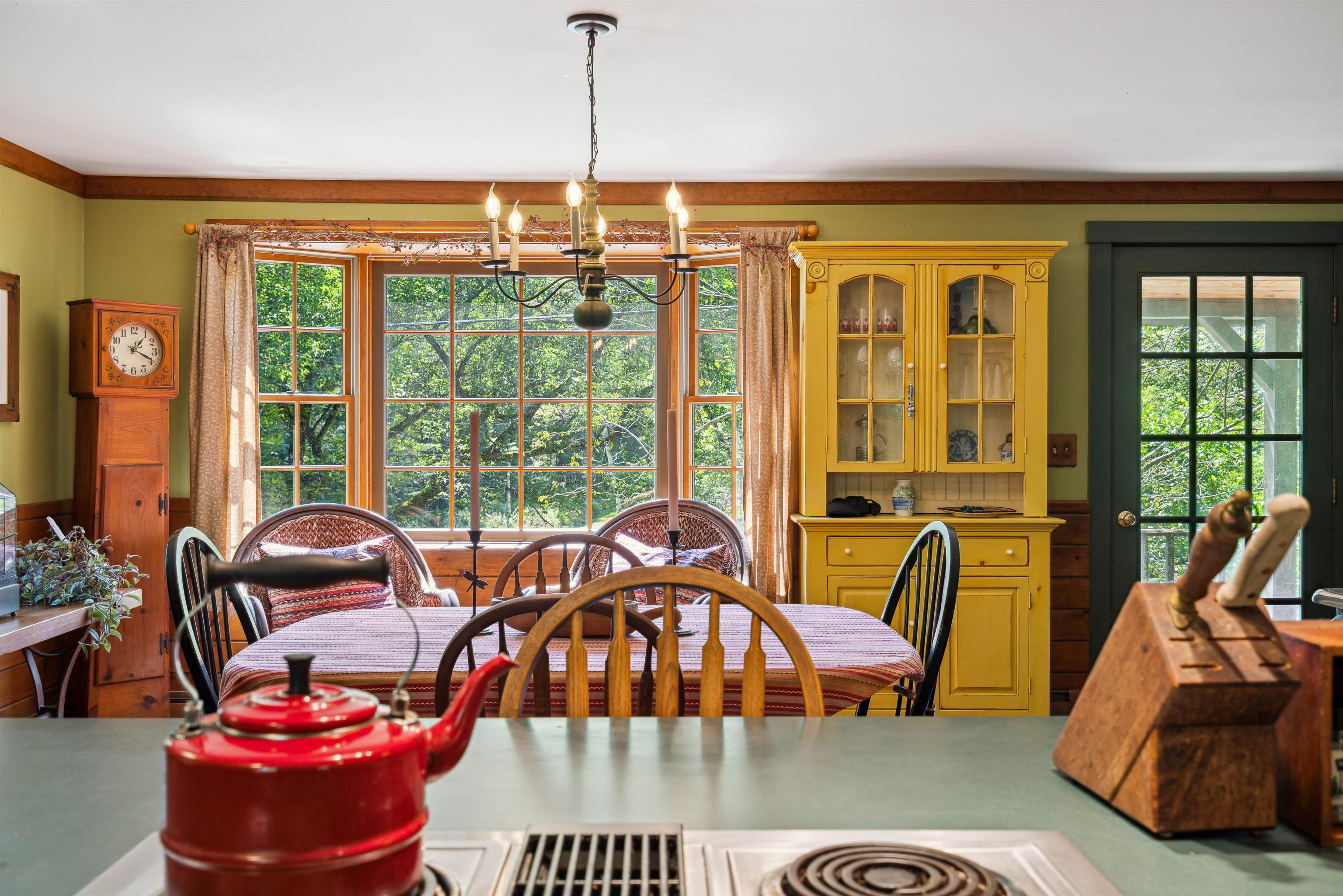 1075 Barber Hill Road Pomfret, VT 05091 - Photo 3 of 37