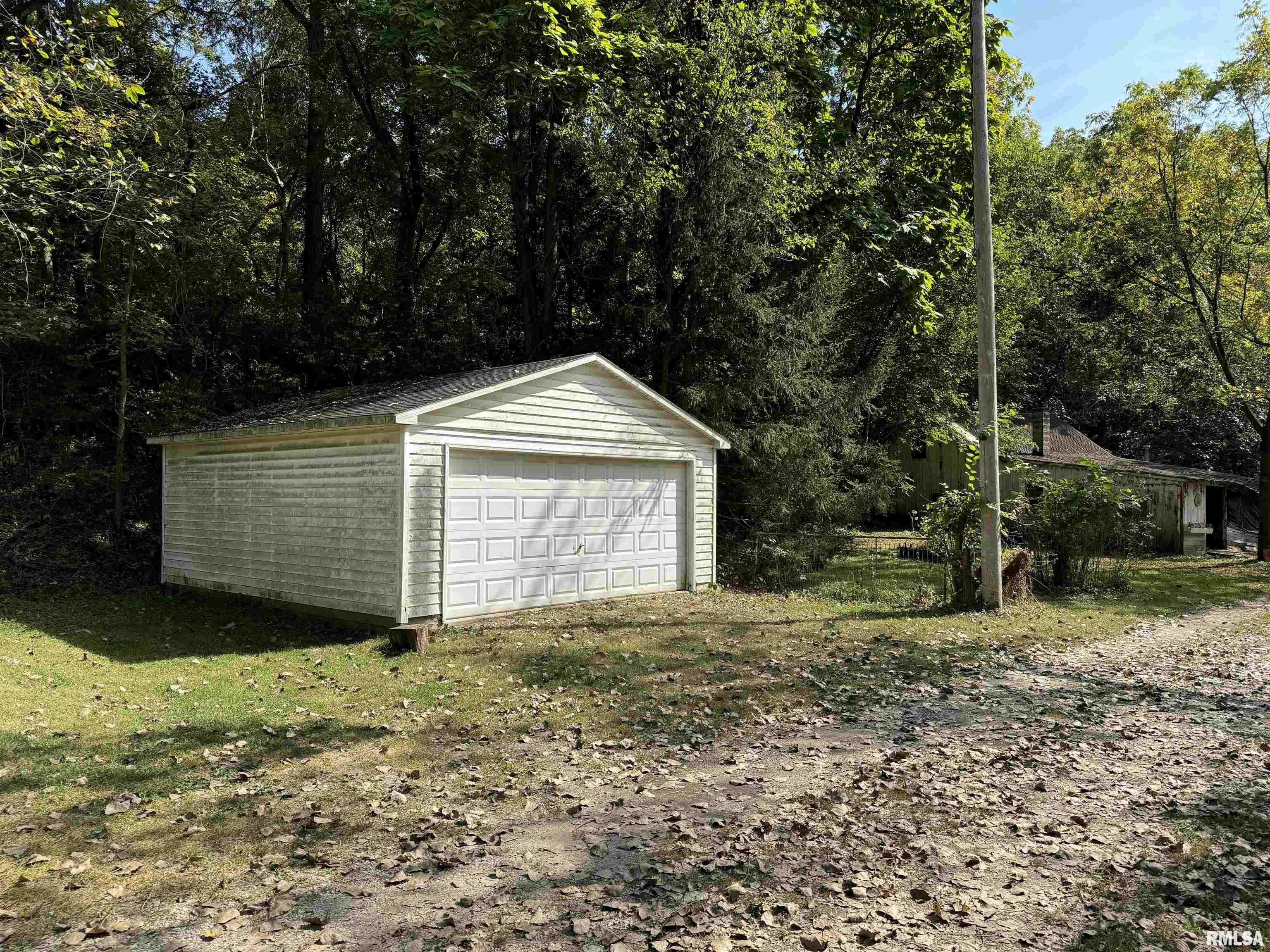 5407 North Koerner Road Peoria, IL 61615 - Photo 2 of 11 Gallery Image 2