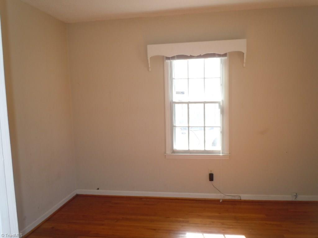 1503 Valley Ridge Drive High Point, NC 27260 - Photo 4 of 13 Gallery Image 4