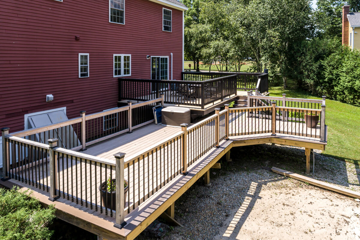 4 Oak Street Cumberland, ME 04021 - Photo 13 of 21 5-Deck (1 of 2)