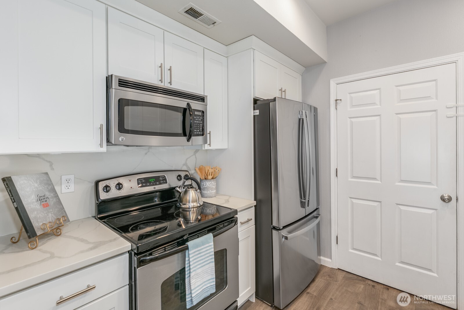 18930 Bothell Everett Highway, Unit T101 Bothell, WA 98012 - Photo 11 of 30