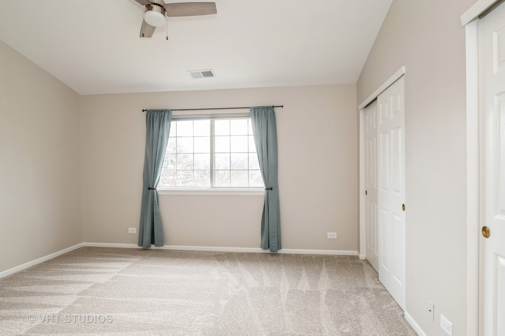 17831 Braewick Road, Unit 17831 Gurnee, IL 60031 - Photo 7 of 14 Gallery Image 7