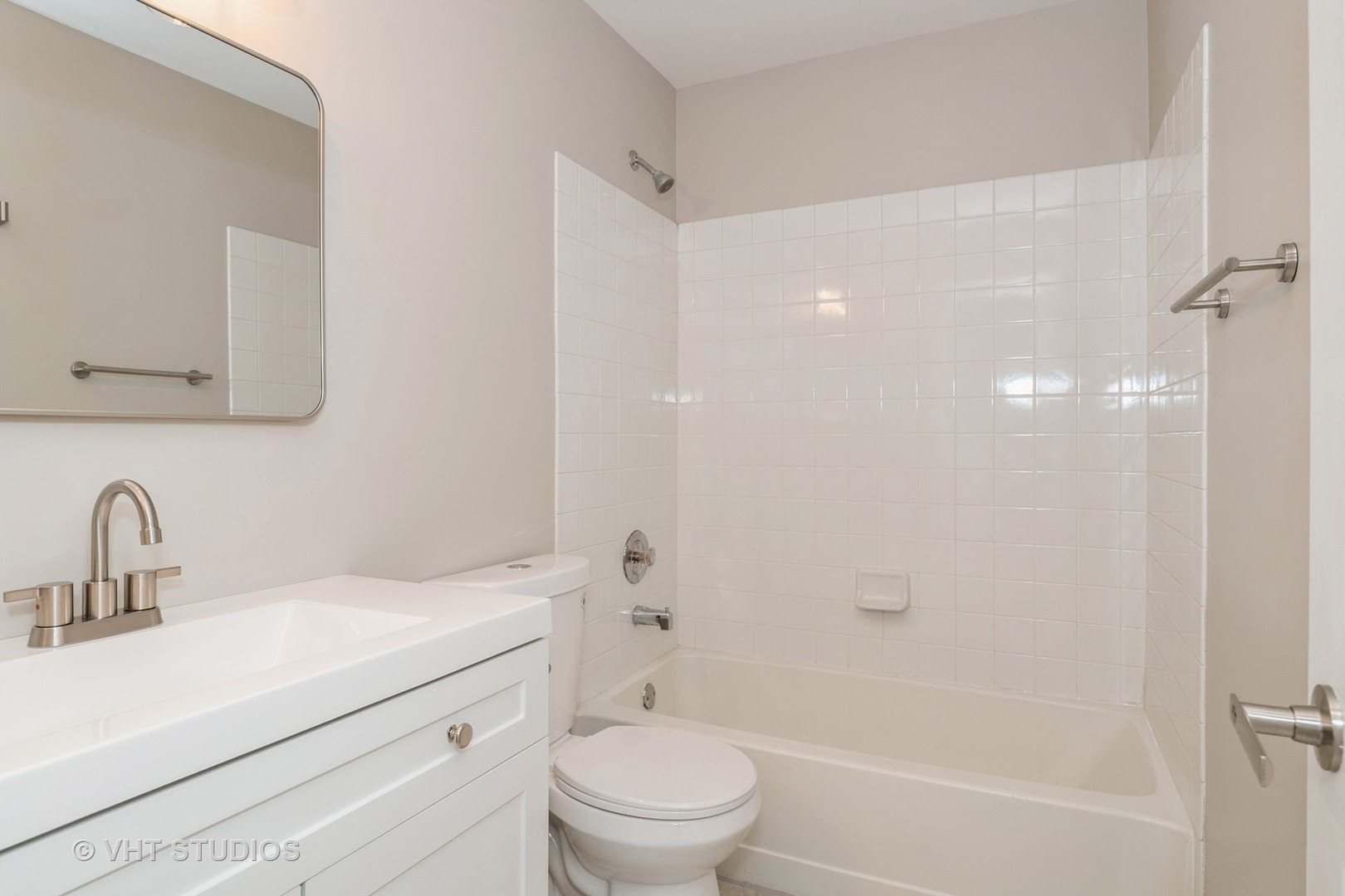 17831 Braewick Road, Unit 17831 Gurnee, IL 60031 - Photo 9 of 14 Gallery Image 9