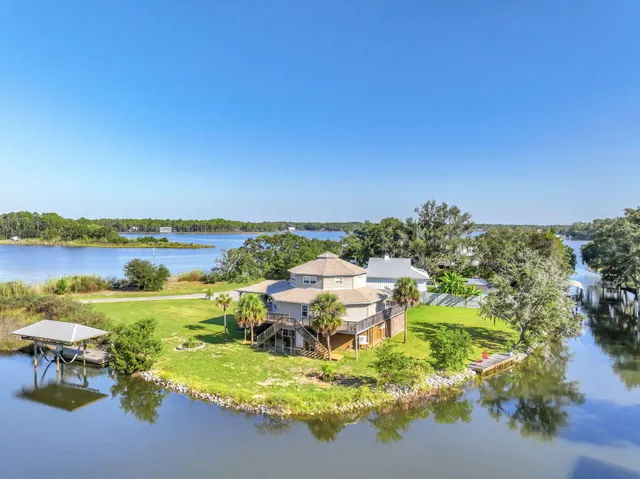 a view of a lake with houses