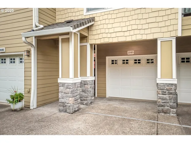 $274,900 | 3565 Summerlinn Drive, West Linn, OR 97068