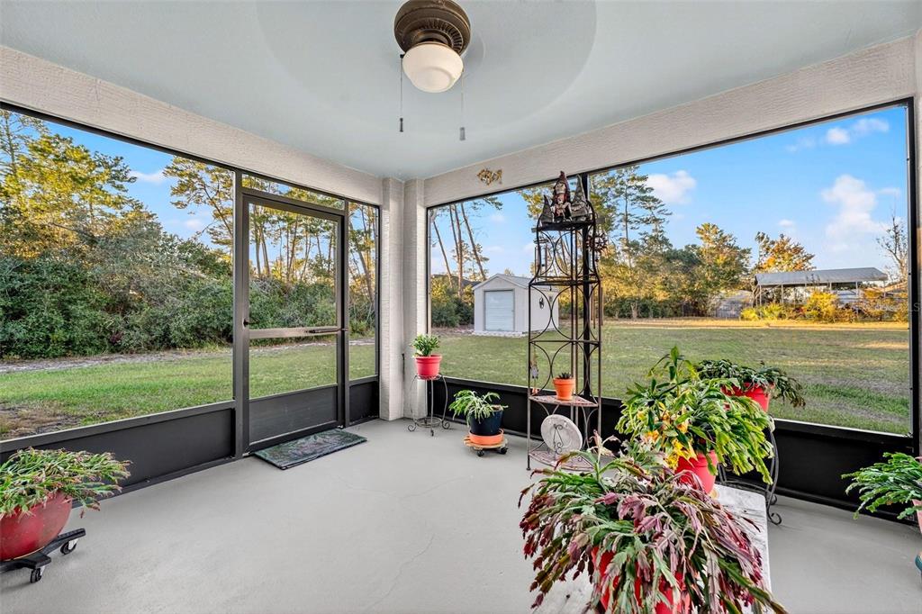 3859 Southwest 109th Lane Ocala, FL 34476 - Photo 45 of 55 a very nice looking room with a large window