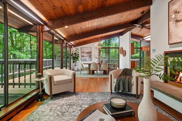 $689,900 | 34 Van Dyke Road, Hollis, NH 03049