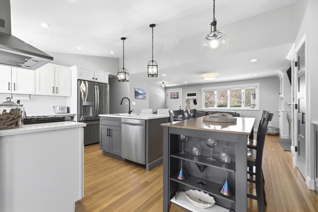 22 Mountain Road Burlington, MA 01803 - Photo 10 of 23 Gallery Image 10