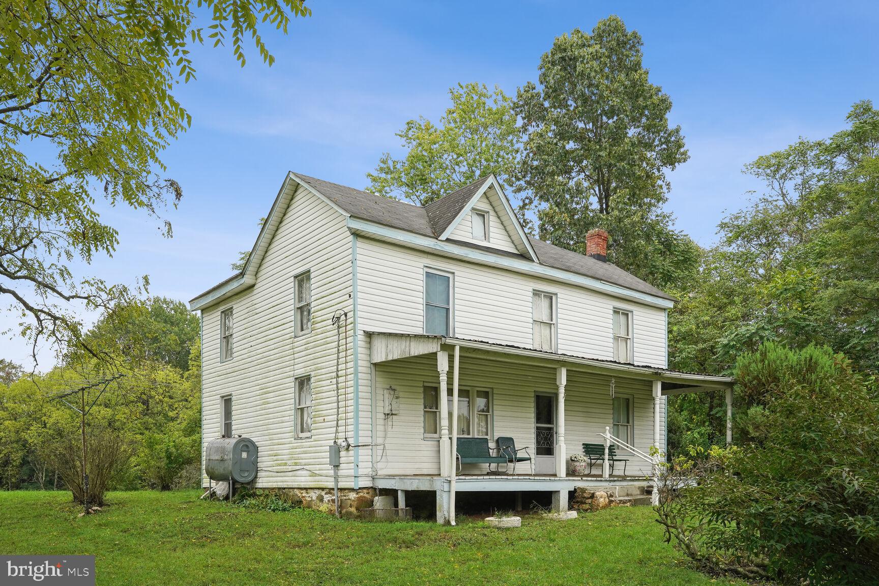 5095 Leeds Manor Road Hume, VA 22639 - Photo 4 of 15 Large porch perfect for enjoying the day.