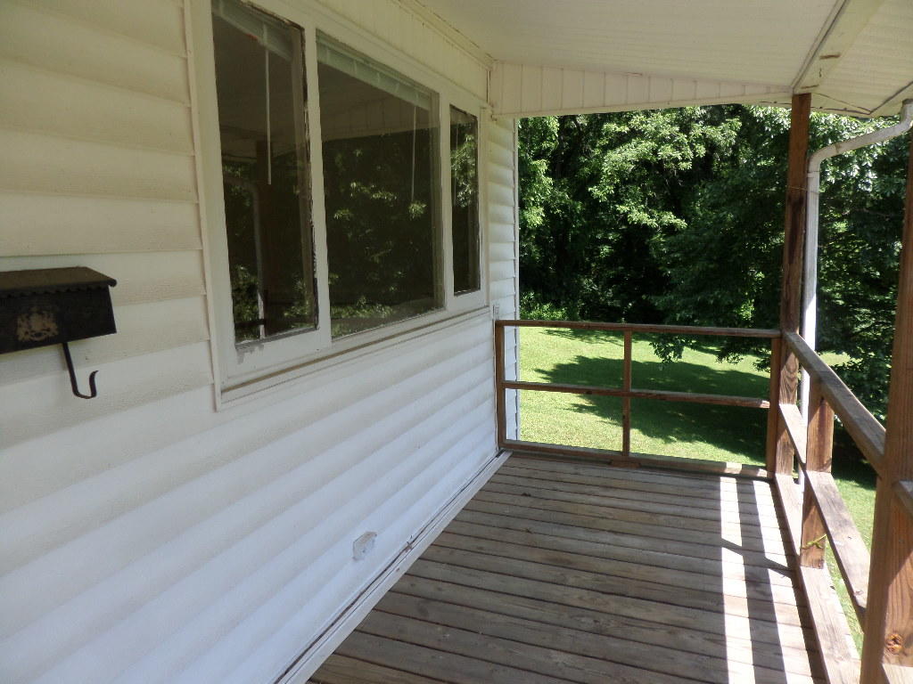 105 Moylan Lane Oak Ridge, TN 37830 - Photo 12 of 19 Front Porch