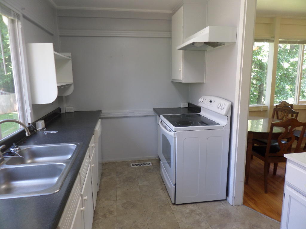 105 Moylan Lane Oak Ridge, TN 37830 - Photo 6 of 19 Kitchen