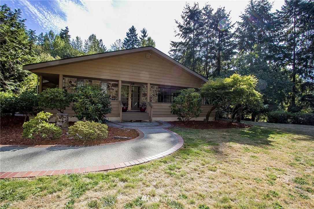 13241 Southeast 95th Way Renton, WA 98059 - Photo 1 of 25